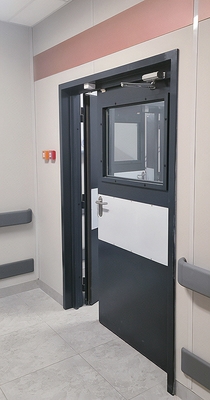 Двери с отбойниками