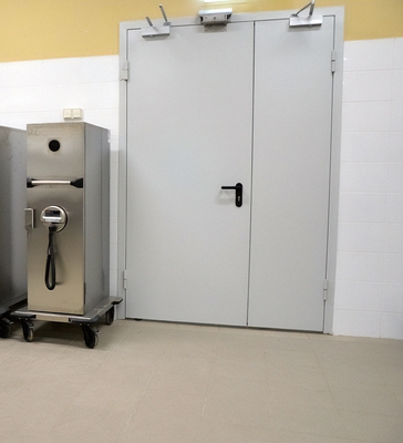 Дверь ei-60 в цеху