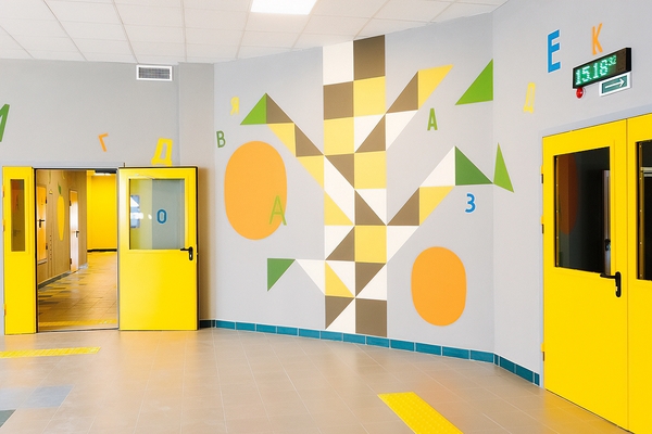 Двери в новой школе