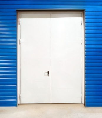 Высокие белые ворота Высокие белые ворота