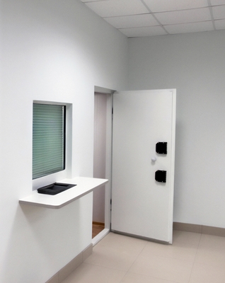 Дверь в банке Дверь в банке