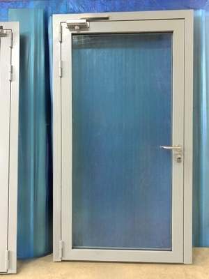 Одностворчатая дверь со стеклом Одностворчатая дверь со стеклом