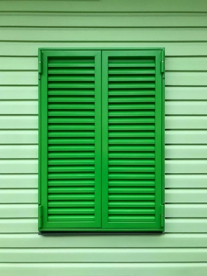 Зеленые ставни жалюзи Зеленые ставни жалюзи